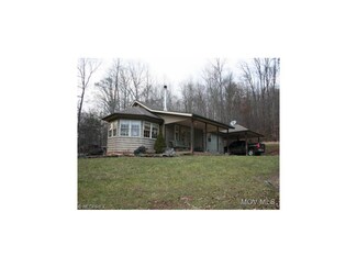 2435 Gnats Run Rd, Pennsboro, WV 26415