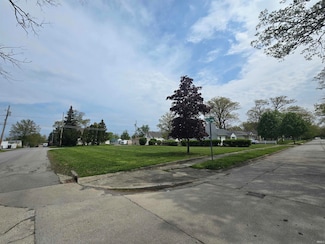 2205 Glenwood Ave, Fort Wayne, IN 46805