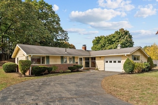 26 Mary Agnes Rd, Framingham, MA 01701