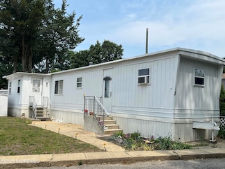 7 Grace Ln, Howell Township, NJ 07731