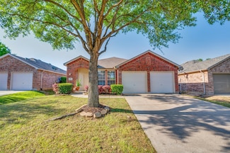 926 Swift Dr, Aubrey, TX 76227