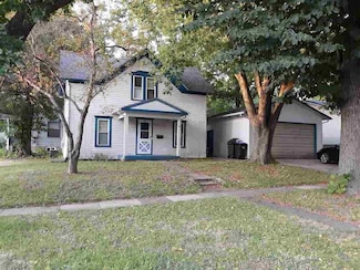 906 E Davenport St, Iowa City, IA 52245