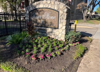 10855 Meadowglen Ln Unit 901, Houston, TX 77042