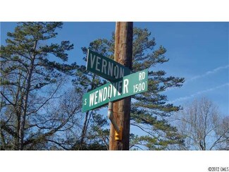 2134 Vernon Dr, Charlotte, NC 28211