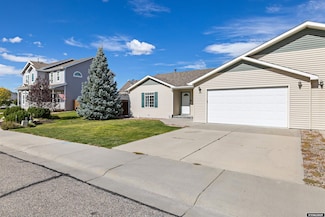 1620 Falcon Crest Blvd, Casper, WY 82601