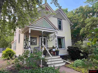 416 W Myrtle St, Saint Peter, MN 56082