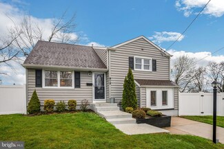 912 Hamilton Ct, Glendora, NJ 08029