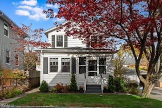 6 Fernwood Place, Montclair, NJ 07043