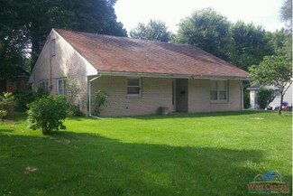 609 S Tebo St, Windsor, MO 65360