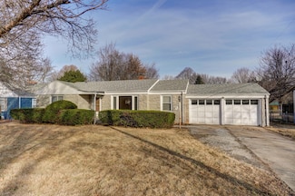 1039 E Linwood Dr, Springfield, MO 65807