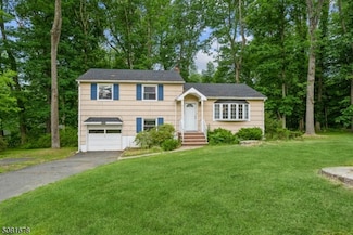 42 Warren St, Whippany, NJ 07981