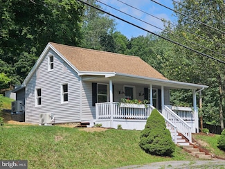 15165 Charmian Rd, Blue Ridge Summit, PA 17214