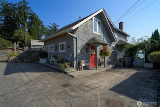 13197 Satterlee Rd, Anacortes, WA 98221