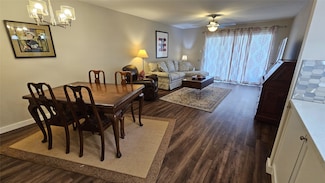 3025 Walnut Bend Ln Unit 13, Houston, TX 77042