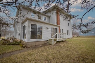 1431 Il Route 75 E, Freeport, IL 61032