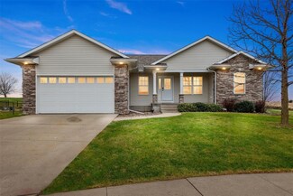5102 Cotton Ct SW, Cedar Rapids, IA 52404