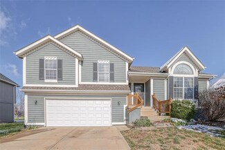 632 E Willow St, Gardner, KS 66030