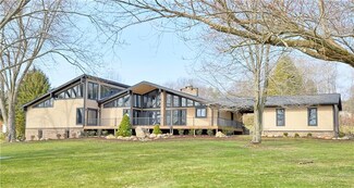 815 Latonka Dr, Mercer, PA 16137