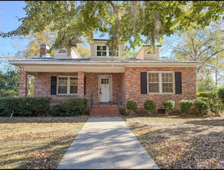 211 S Gordon Ave, Adel, GA 31620