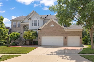 122 Rosewood Dr, Streamwood, IL 60107