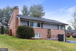 10531 Peachtree Ln, Williamsport, MD 21795