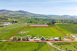 300 Staples Ln, Ashland, OR 97520