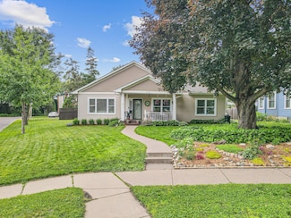 2260 Brewster St, Saint Paul, MN 55108