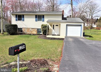 1294 Country Ln, West Chester, PA 19380