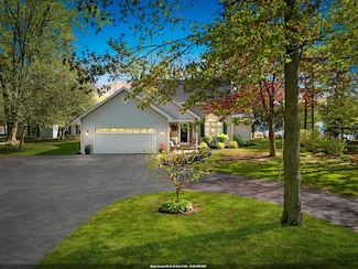 N3154 River Bend Dr, Peshtigo, WI 54157