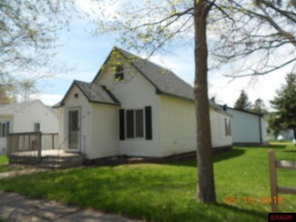 104 Summit Ave, Hanska, MN 56041