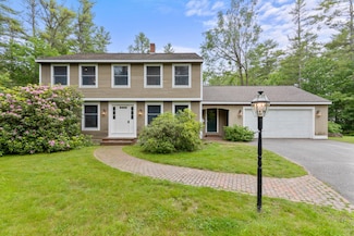 4 Howard Ln, Wiscasset, ME 04578