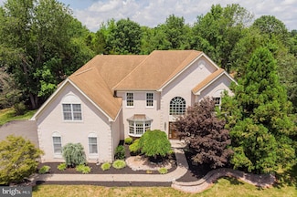 28 Aster Ct, Belle Mead, NJ 08502