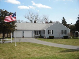 8 Cove Rd, South Dennis, MA 02660