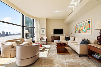 50 United Nations Plaza Unit 21B, New York, NY 10017