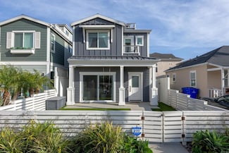 867 Wilbur Ave, San Diego, CA 92109