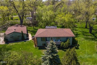 7540 Ash Ln, Bismarck, ND 58503