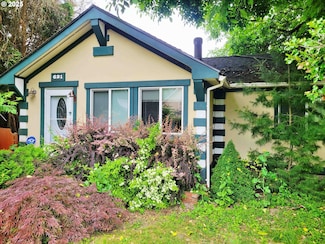 621 S 2nd St, Toledo, WA 98591