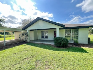 144 County Road 300g, West Columbia, TX 77486