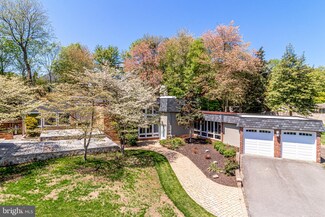 9004 Avis Ct, Vienna, VA 22182