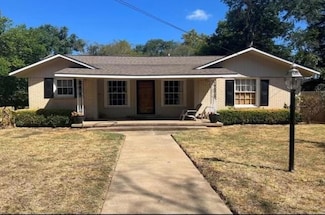 115 E Camden St, Palestine, TX 75801
