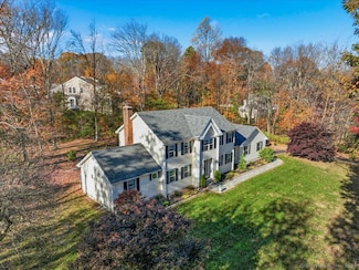 24 Lake Dr, Oxford, CT 06478