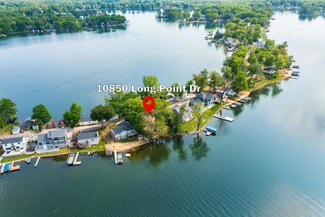 10850 Long Point Dr, Plainwell, MI 49080