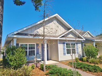 72 Sarona St, Freeport, FL 32439