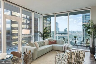 1919 Market St Unit 2702, Philadelphia, PA 19103
