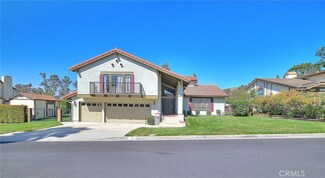 11 Los Coyotes Dr, Pomona, CA 91766