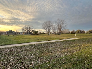 2607 Whispering Shores Dr, Fort Pierre, SD 57532