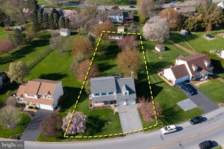 728 W 6th St, Lititz, PA 17543