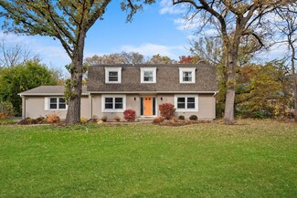36W680 Oak Hill Dr, Dundee, IL 60118