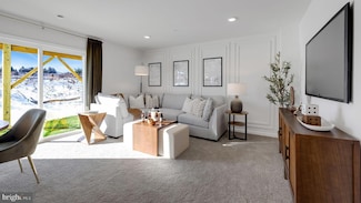 8303 Alexander Ct, Breinigsville, PA 18031