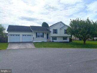 172 Jack Rabbit Ln, Ranson, WV 25438